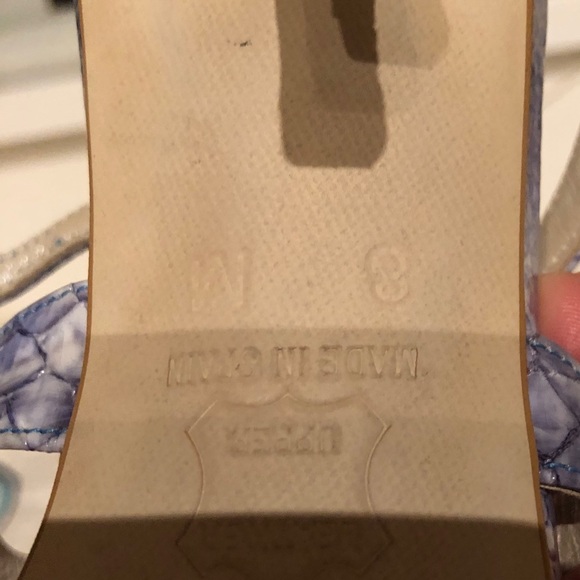 Women Sandals - Picture 4 of 4